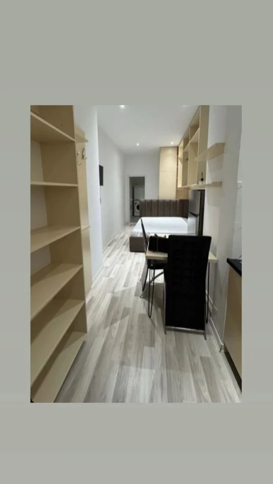 Tirane, jepet me qera garsonier 1+1 Kati 0, 400 € (Rruga e Barrikadave)