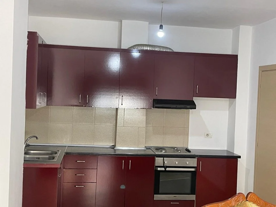 Tirane, jepet me qera apartament 1+1+Ballkon Kati 5, 65 m² 350 € (ASTIR (TEODOR KEKO))