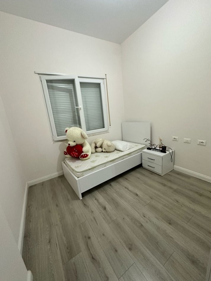 Tirane, jepet me qera apartament 2+1+Ballkon Kati 7, 90 m² 550 € (Kompleksi Golden Park (prane Amerikan 3))