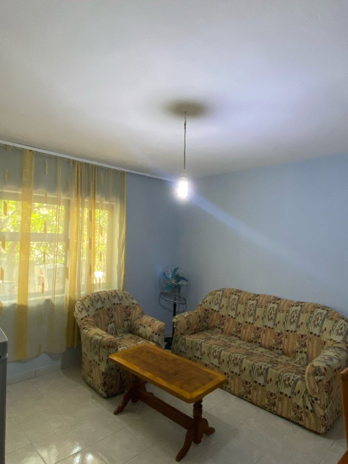 Tirane, jepet me qera shtepi 1+1 Kati 1, 350 € (JEPET ME QERA SUPER SHTEPIA 1+1 TEK SIRI KODRA TEK NENSTACIONI ELEKTRIK)