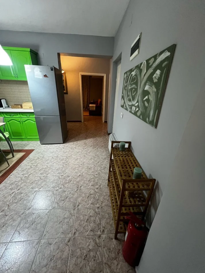Tirane, jepet me qera apartament 2+1+Ballkon Kati 3, 120 m² 750 € (Rruga Bardhok Biba , Qender)