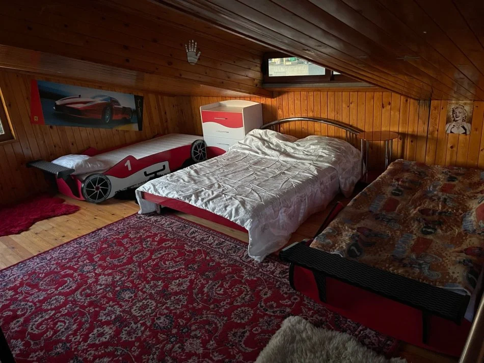 Tirane, jepet me qera Vile 2+1+Ballkon Kati 4, 140 m² 370 € (Rrethi i Shkozes)