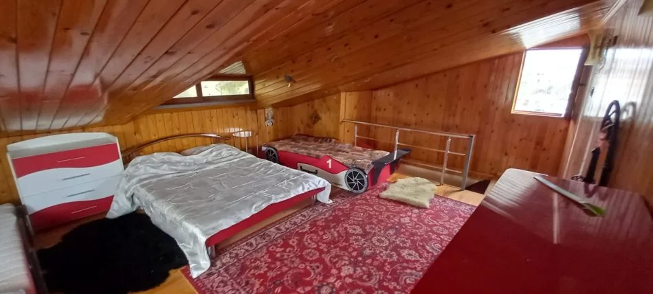 Tirane, jepet me qera Vile 2+1+Ballkon Kati 4, 140 m² 370 € (Rrethi i Shkozes)