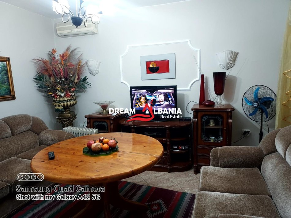 Tirane, jepet me qera apartament 2+1+Ballkon Kati 3, 80 m² 450 € (Prane Ish Restorant Durresit - ID 4229425)