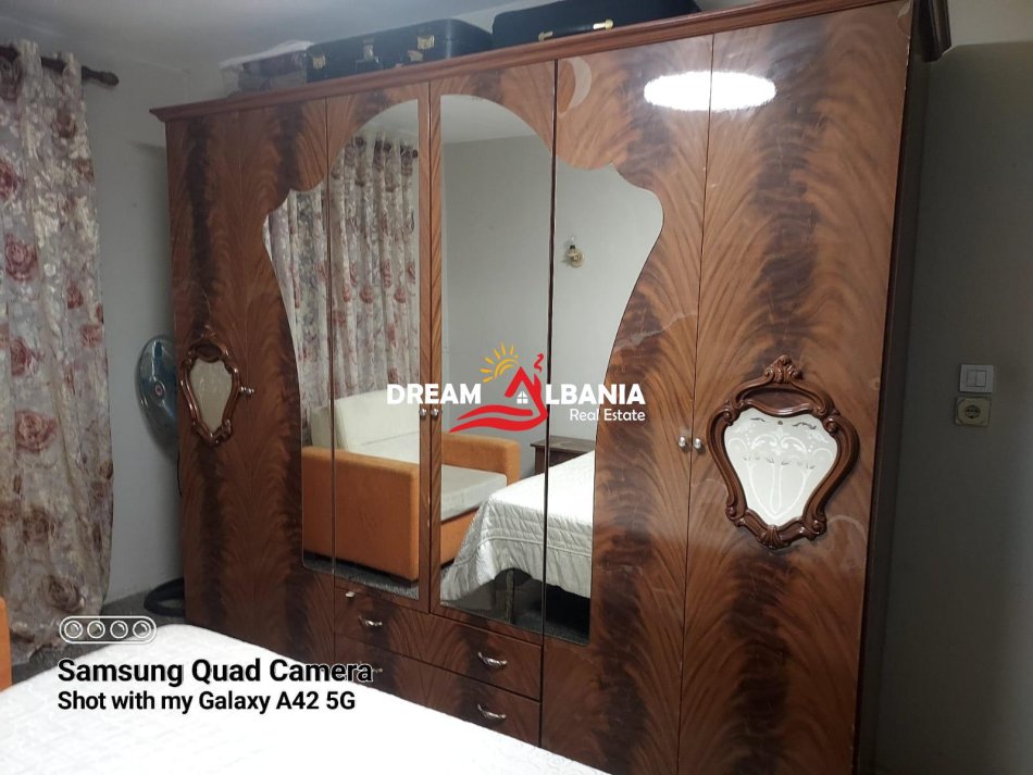 Tirane, jepet me qera apartament 2+1+Ballkon Kati 3, 80 m² 450 € (Prane Ish Restorant Durresit - ID 4229425)