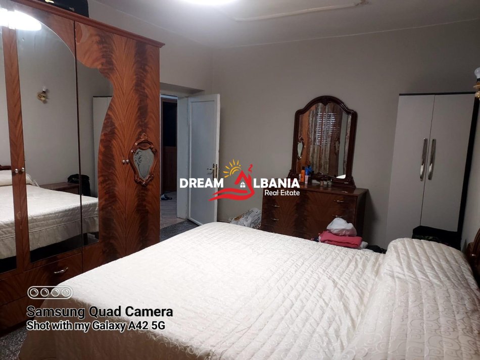 Tirane, jepet me qera apartament 2+1+Ballkon Kati 3, 80 m² 450 € (Prane Ish Restorant Durresit - ID 4229425)