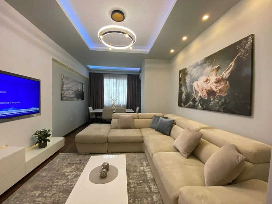 Tirane, shitet apartament 2+1+Ballkon Kati 5, 102 m² 160.000 € (Astir)