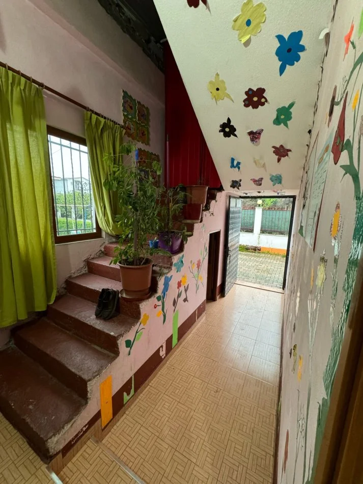 Jepet me qira ambient biznesi, Institut