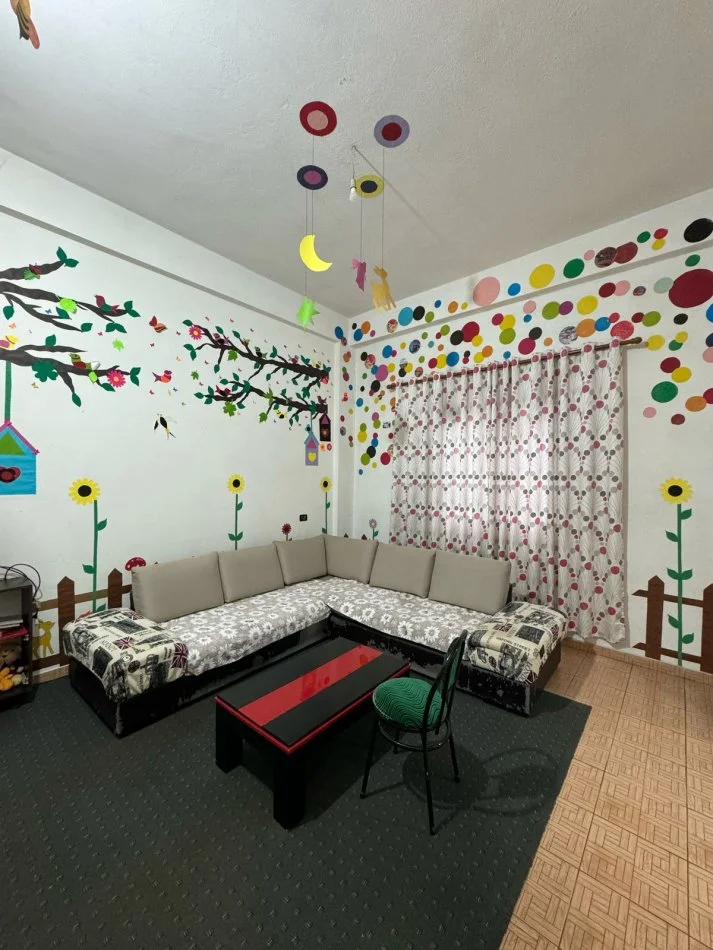 Jepet me qira ambient biznesi, Institut