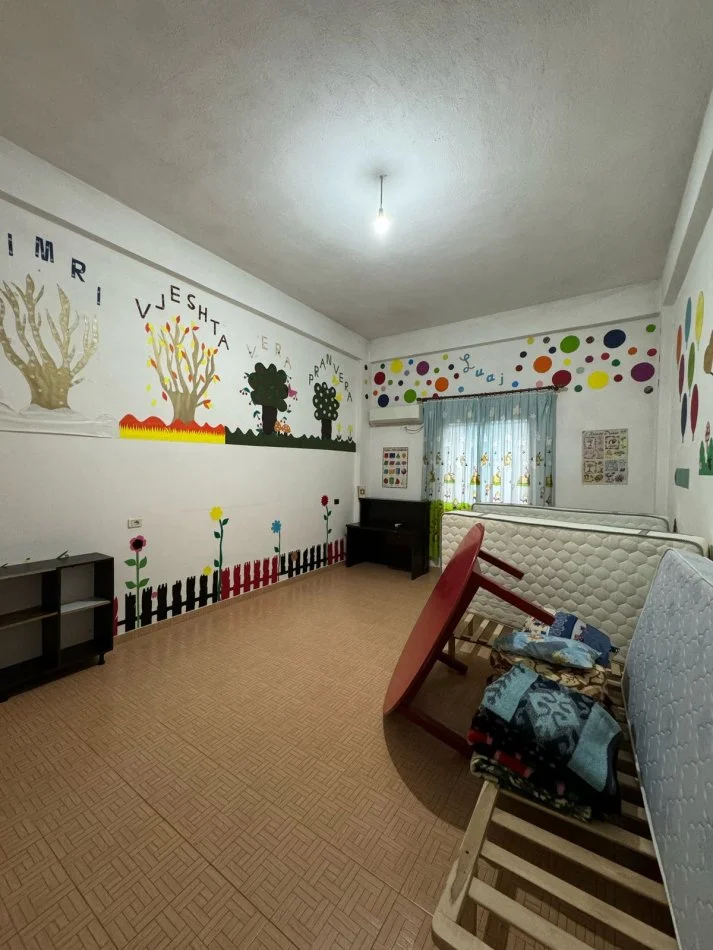 Jepet me qira ambient biznesi, Institut