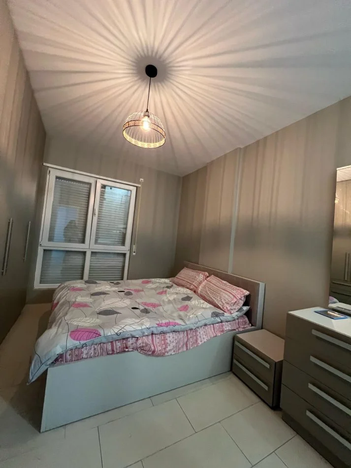 Tirane, jepet me qera apartament 2+1+Ballkon Kati 7, 90 m² 600 € (5 Maji)