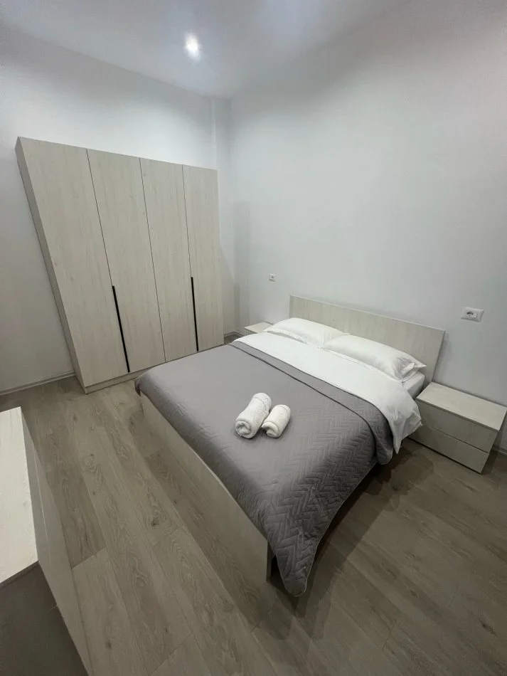 Tirane, Shtepi private me qira 1+1 Kati 0, 50 m² 350 € (Paskuqan)