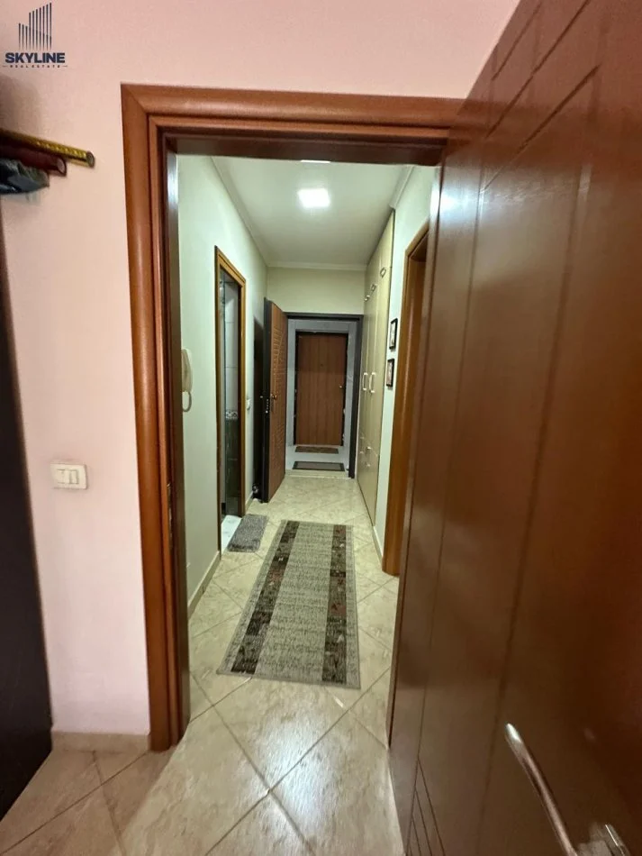 Tirane, jepet me qera apartament 1+1 Kati 8, 75 m² 400 € (Astir)