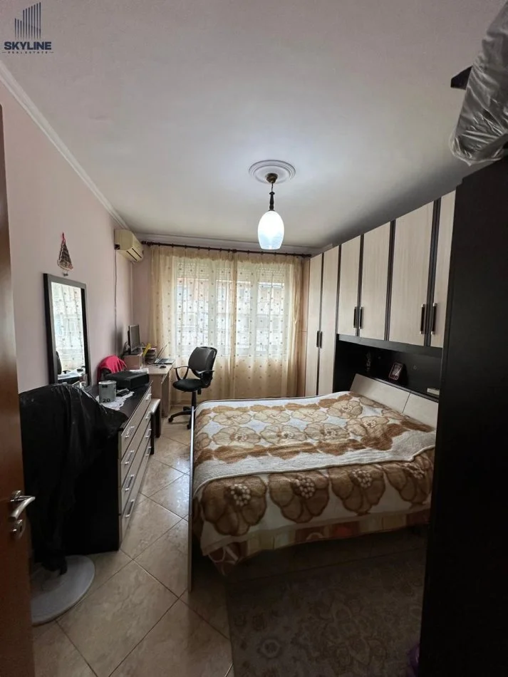 Tirane, jepet me qera apartament 1+1 Kati 8, 75 m² 400 € (Astir)