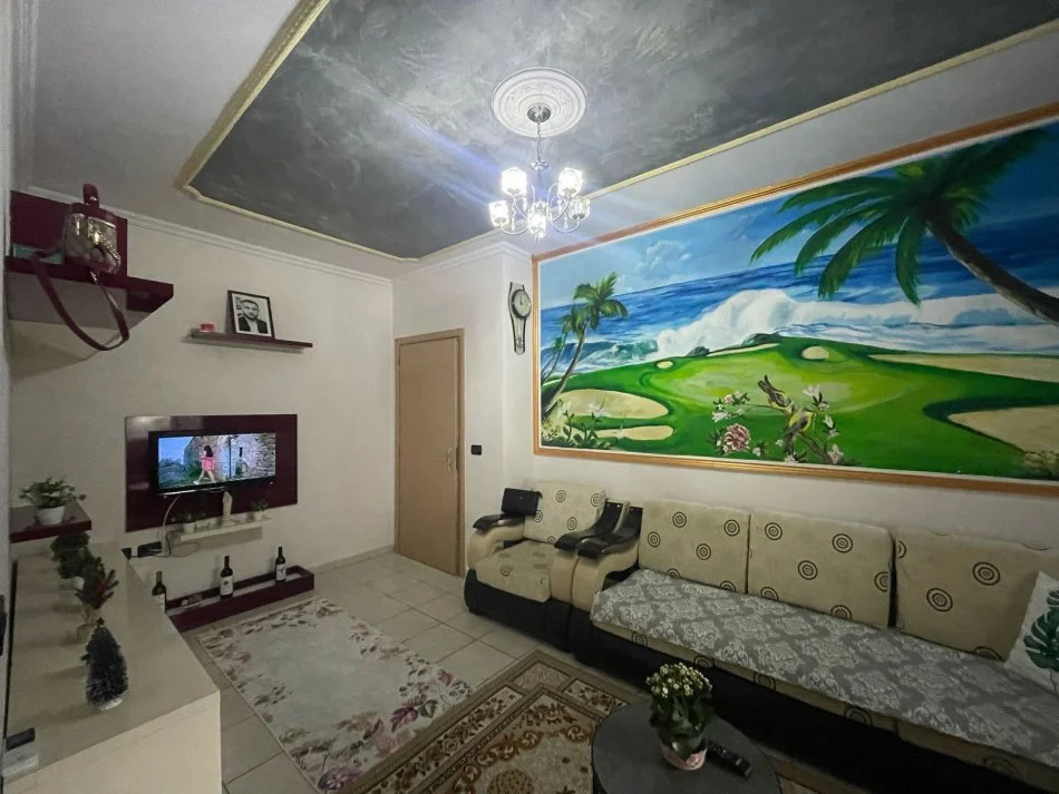 Tirane, shitet apartament 2+1 , 78 m² 127000 (astir)