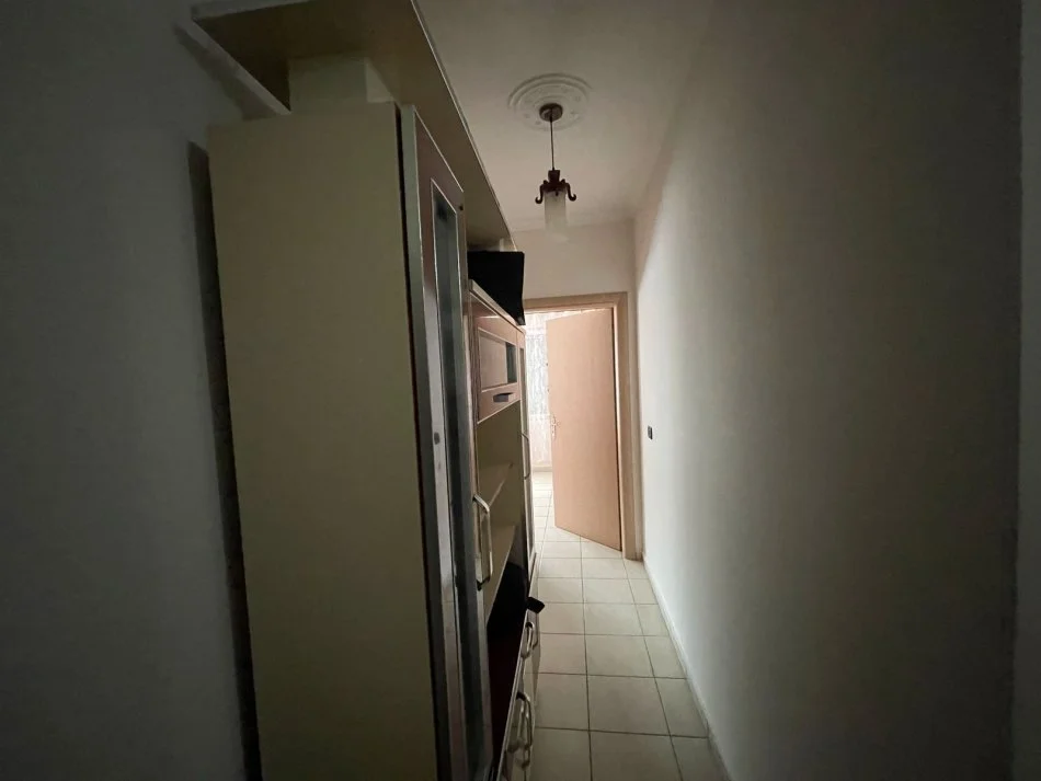 Tirane, shitet apartament 2+1 , 78 m² 127000 (astir)