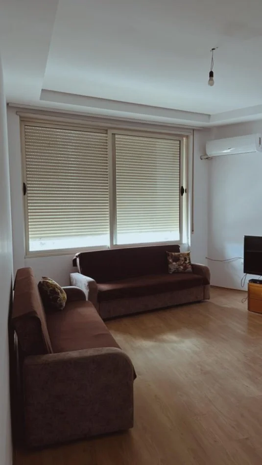 Tirane, jepet me qera apartament 1+1 Kati 2, 60 m² 430 € 