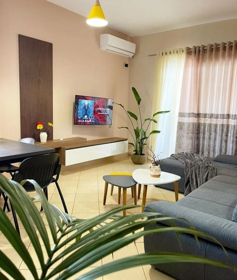 Tirane, jepet me qera apartament 1+1 Kati 1, 60 m² 550 € 