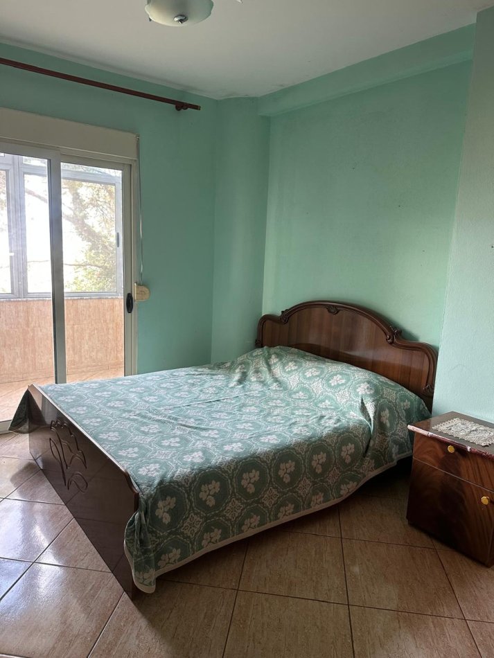 Durres, jepet me qera apartament 2+1+Ballkon Kati 2, 90 m² 300 € (Prane Garden Hill, Vila e Zgut)