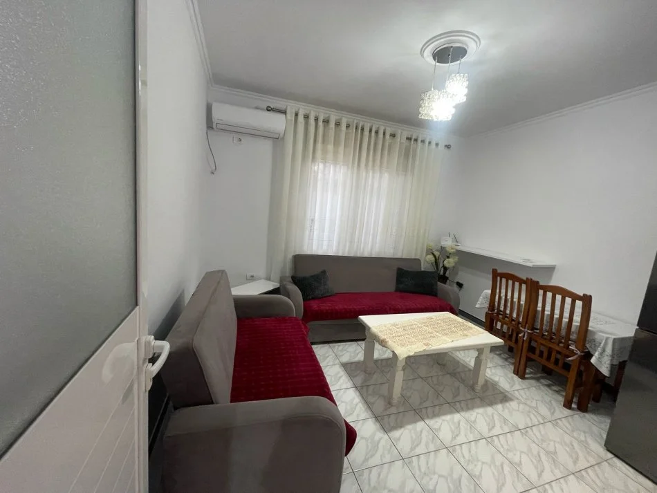 Tirane, jepet me qera apartament 1+1 Kati 2, 60 m² 500 € (mihal grameno)