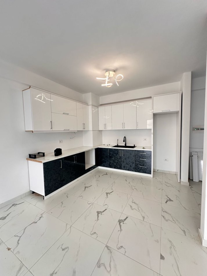 Tirane, shitet apartament 1+1+Ballkon Kati 7, 68 m² 120.000 € (Urban Gate Unaza e Re)