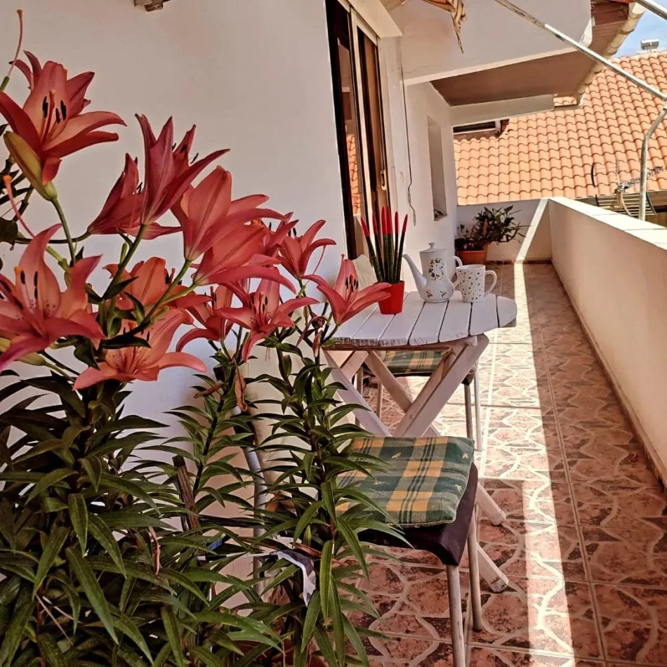 Tirane, jepet me qera apartament 3+1+Aneks+Ballkon Kati 2, 140 m² 800 € (Komuna e Parisit)