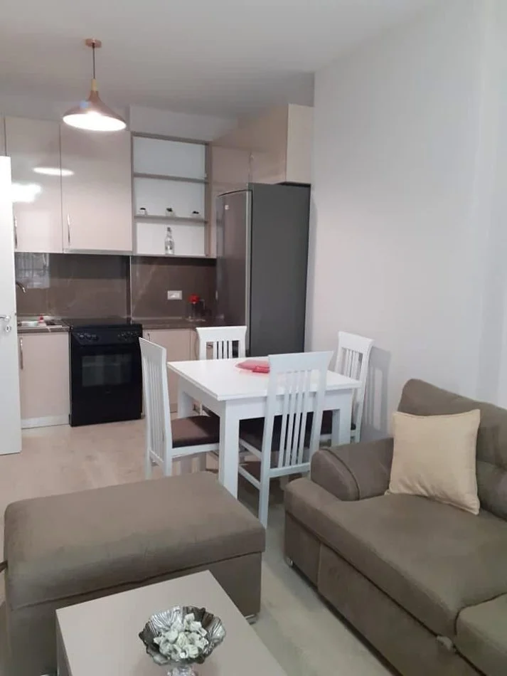 Tirane, shitet apartament 1+1+Ballkon Kati 6, 65 m² 110.500 € (Astir)