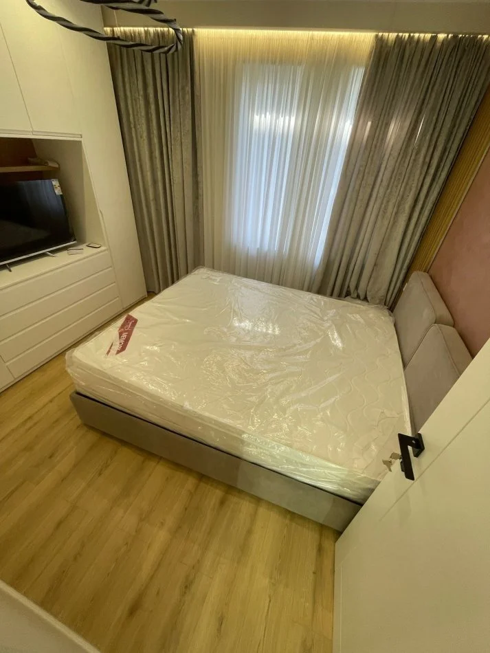 Tirane, jepet me qera apartament 1+1 Kati 2, 55 m² 550 € (Qender)