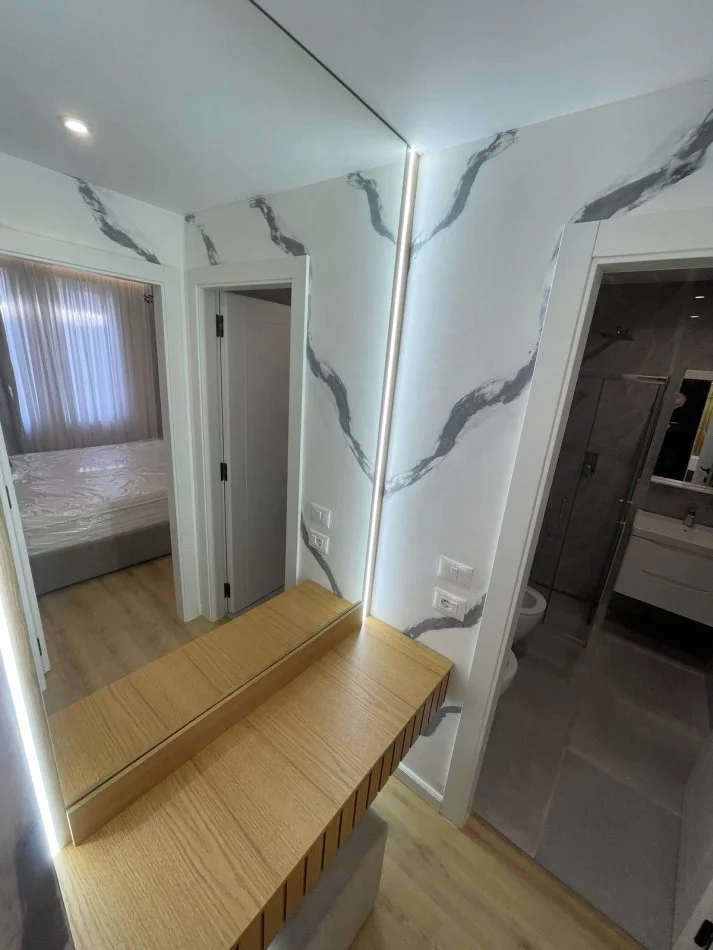 Tirane, jepet me qera apartament 1+1 Kati 2, 55 m² 550 € (Qender)