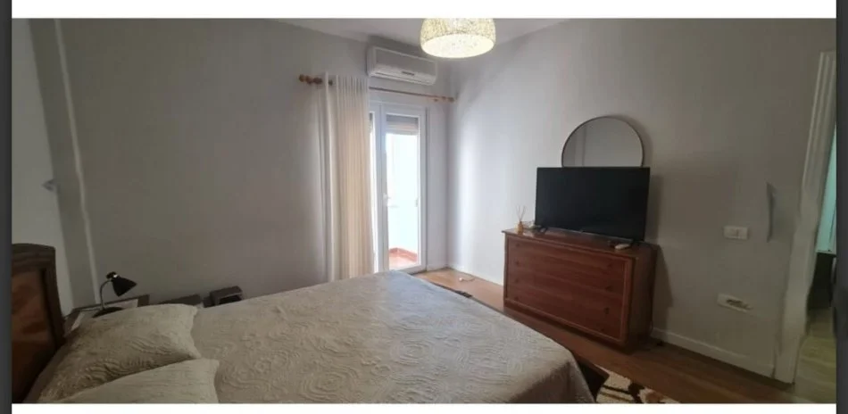 Tirane, shitet apartament 2+1+Ballkon Kati 5, 110 m² 160.000 € (Qytet Studenti)