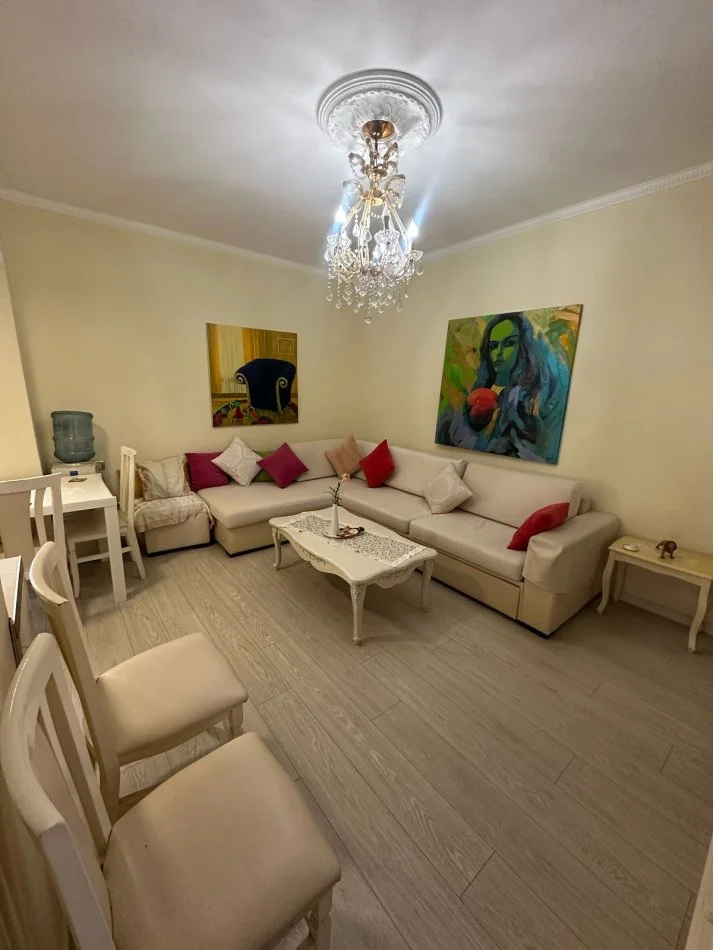 !!Dhene!! Durres, jepet me qera apartament 2+1+Ballkon Kati 3, 75 m² 450 € (Rruga Aleksander Goga)