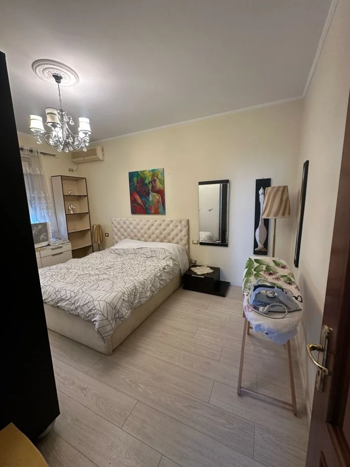 !!Dhene!! Durres, jepet me qera apartament 2+1+Ballkon Kati 3, 75 m² 450 € (Rruga Aleksander Goga)