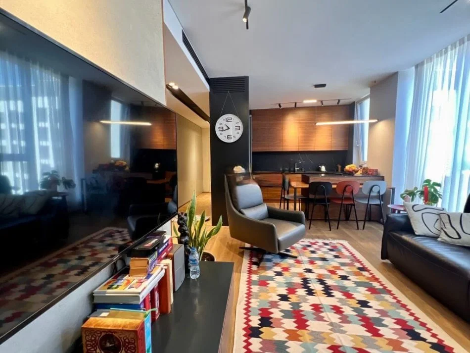 Tirane, shitet apartament 2+1+Ballkon Kati 5, 100 m² 255.000 € (Bulevardi i Ri)