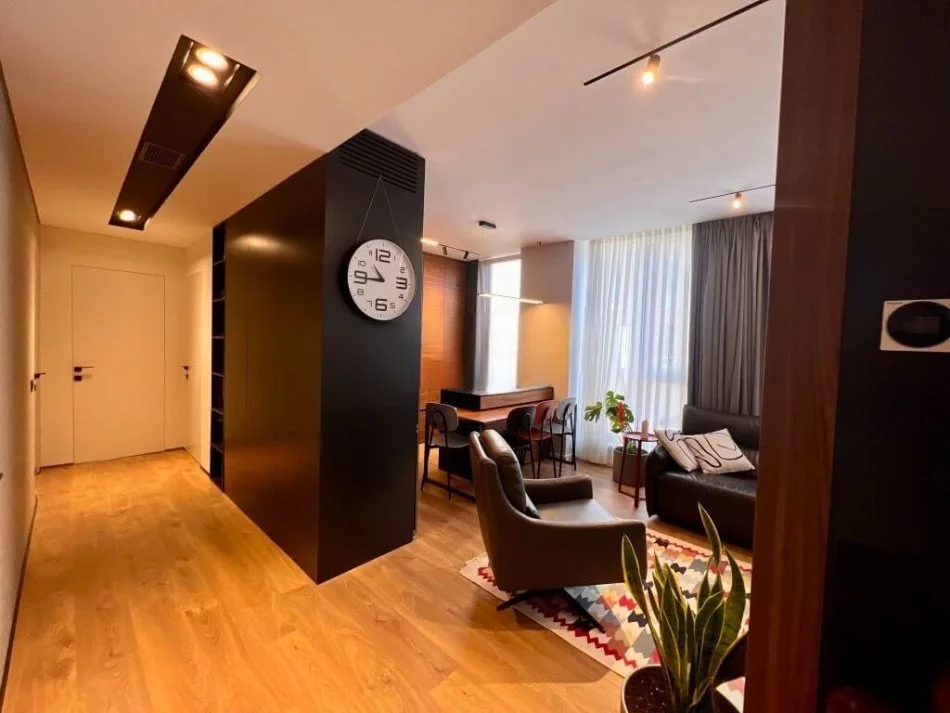 Tirane, shitet apartament 2+1+Ballkon Kati 5, 100 m² 255.000 € (Bulevardi i Ri)