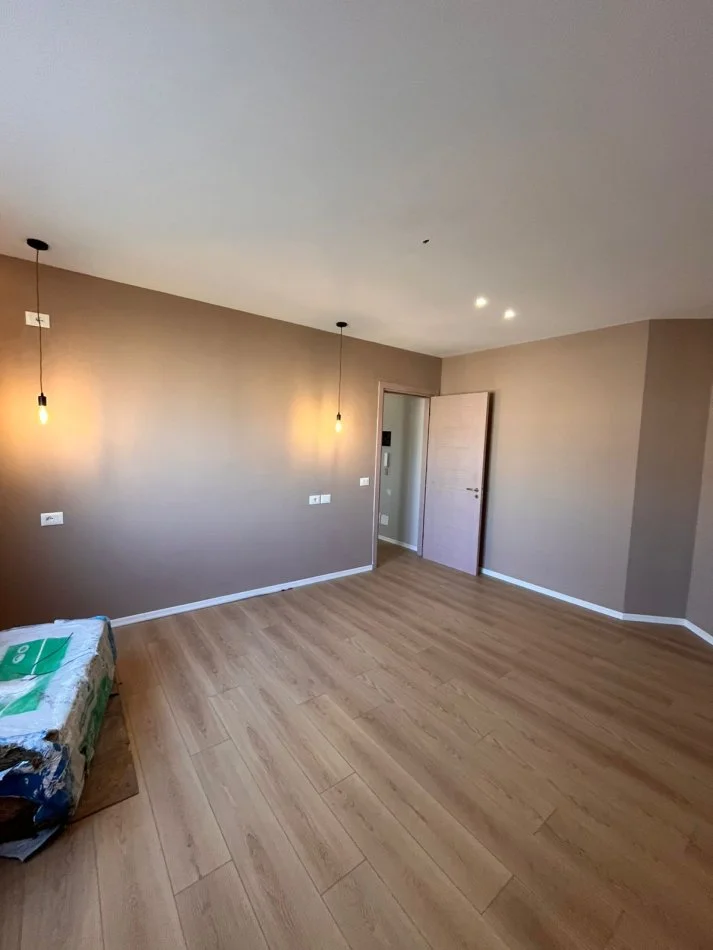 Durres, shitet apartament 1+1+Ballkon Kati 7, 67 m² 80.000 € (Rruga Pavaresia| Plepa)