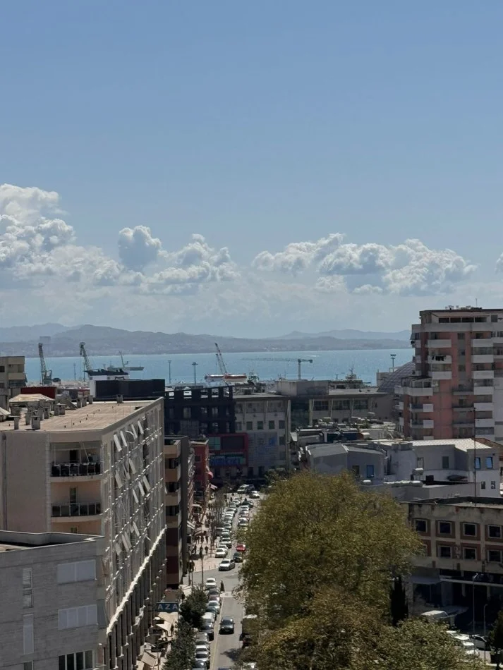 Durres, jepet me qera apartament+verande | Penthouse 2+1+Aneks+Ballkon Kati 10, 170 m² 500 € (Pranvera Durres)