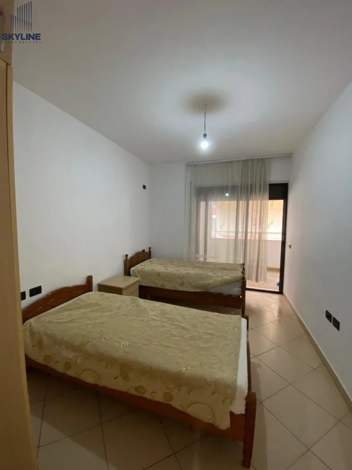 Tirane, jepet me qera apartament 2+1 Kati 3, 100 m² 450 € (Astir)