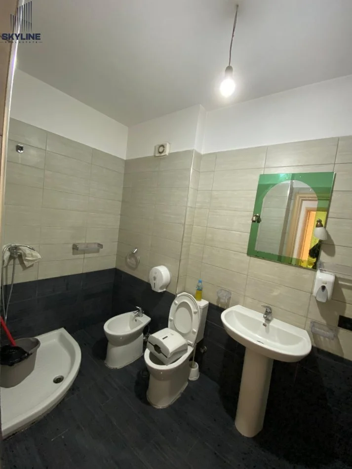 Tirane, jepet me qera apartament 2+1 Kati 3, 100 m² 450 € (Astir)