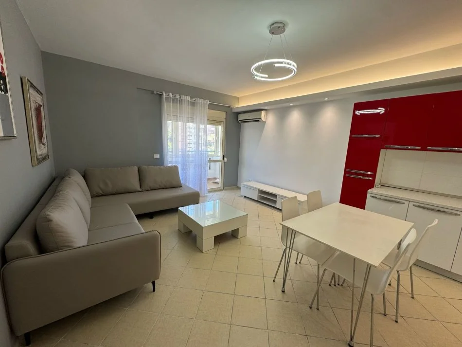 Durres, shitet apartament 1+1+Aneks+Ballkon Kati 3, 74 m² 145.000 € (Shkemb i Kavajes)