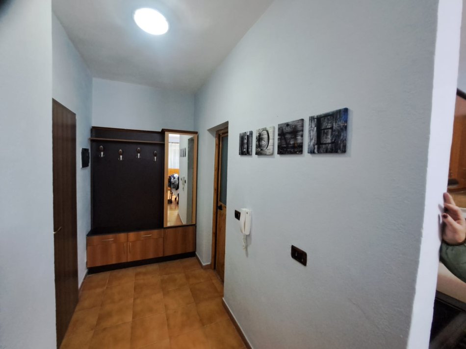 Tirane, jap me qera apartament 1+1 Kati 3, 62 m² 450 € (Myslym Shyri)