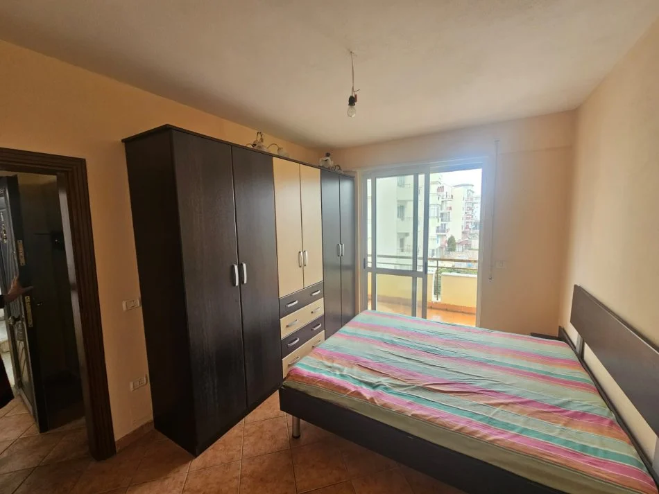 Durres, shitet apartament 1+1+Aneks+Ballkon Kati 4, 72 m² 77.000 € (Golem)