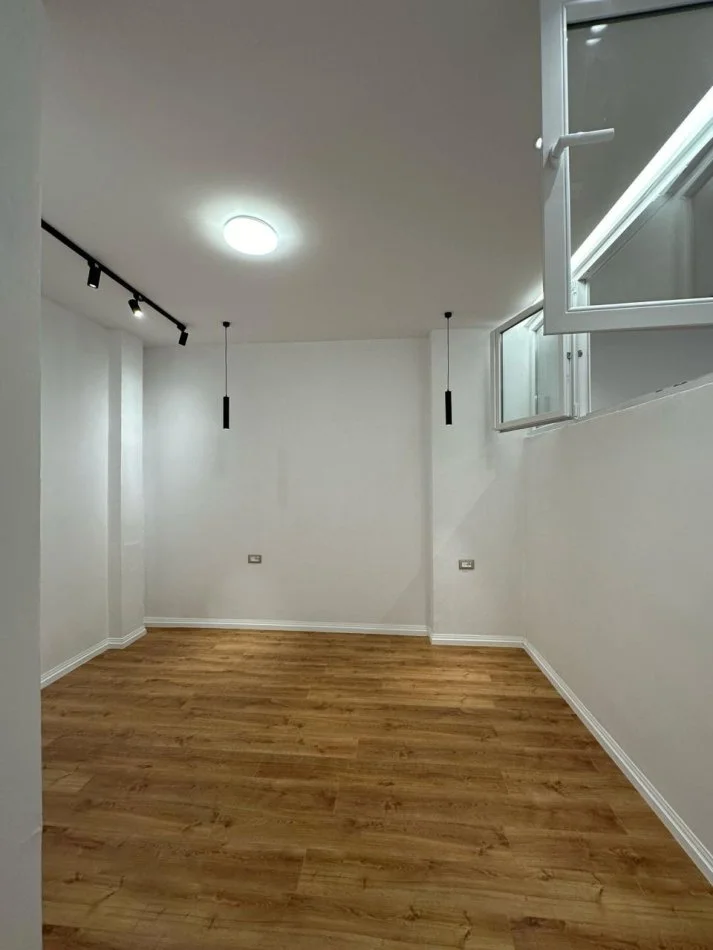 Durres, shitet apartament 2+1+Aneks+Ballkon Kati 0, 110 m² 110.000 € (Ish Urt)