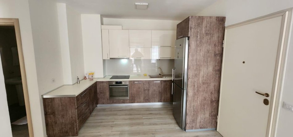 Tirane, jepet me qera apartament 2+1+Ballkon Kati 4, 85 m² 700 € (Kopeshti Zoologjik)