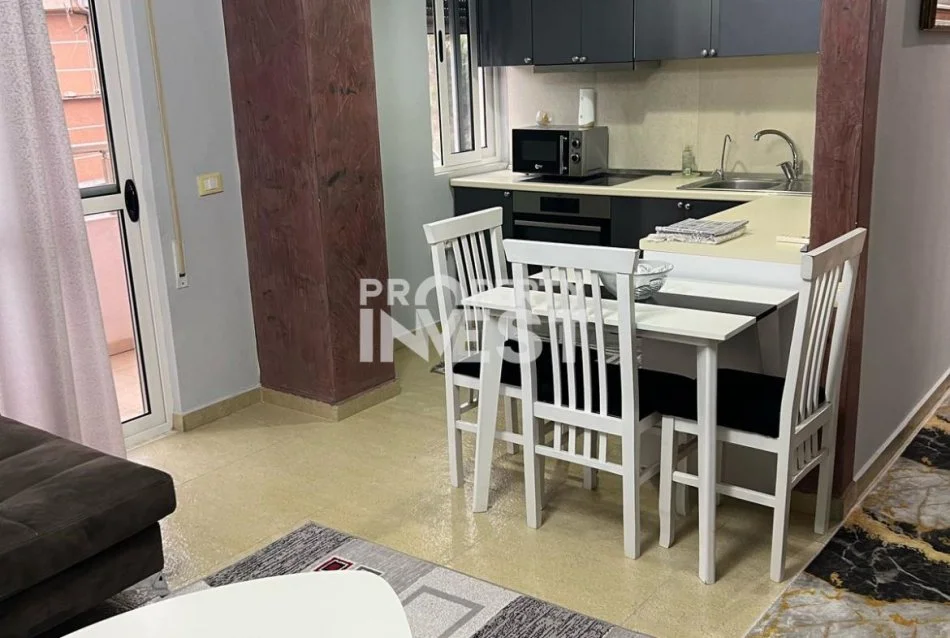 Tirane, jepet me qera apartament 2+1+Aneks+Ballkon Kati 3, 80 m² 410 € (Kopshti Botanik)