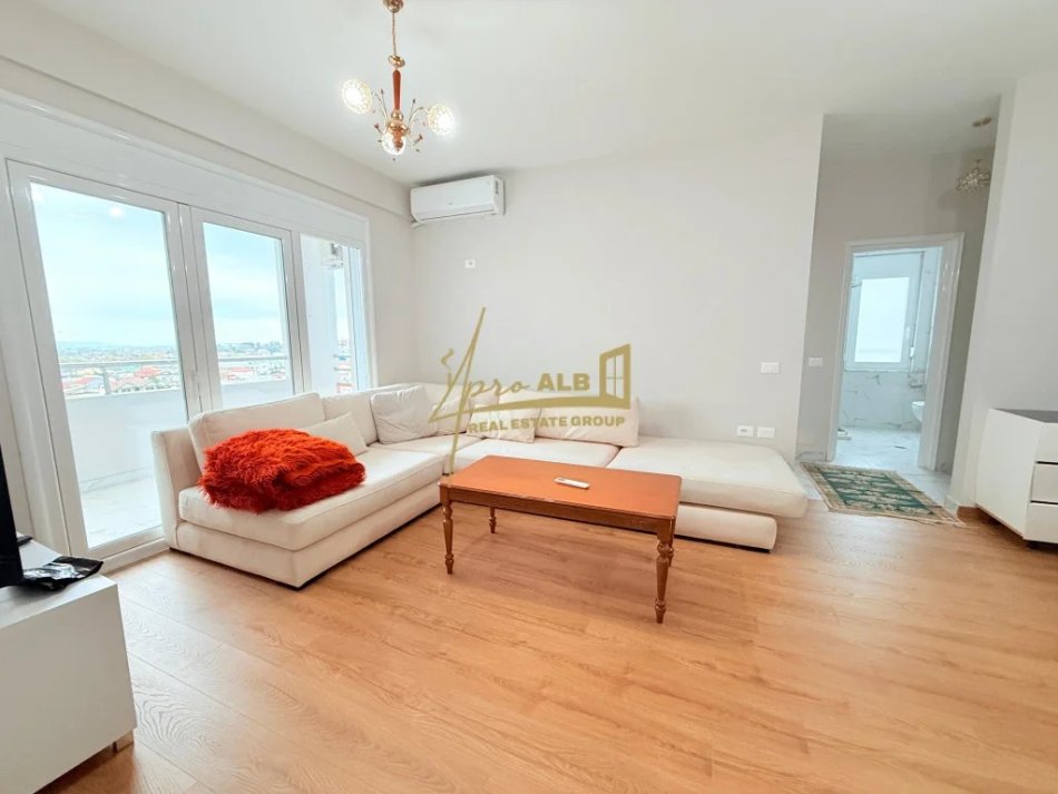 Tirane, jepet me qera apartament 2+1+Ballkon Kati 6, 80 m² 450 € (Tek Kthesa e Kamzes, Pallatet e Verdha)