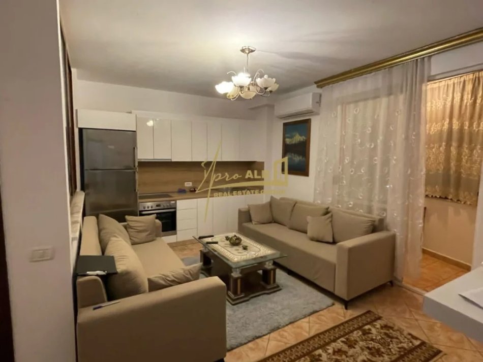 Tirane, jepet me qera apartament 2+1+Ballkon Kati 2, 75 m² 500 € (Don Bosko, Shkolla Qazim Turdiu)