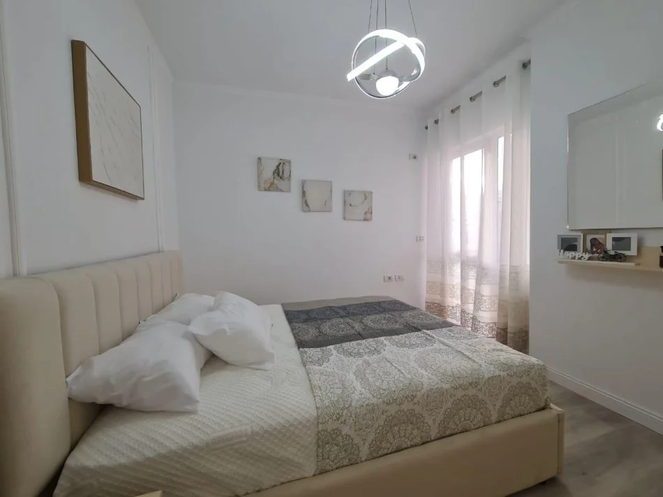 Tirane, shitet apartament 2+1 Kati 2, 92 m² 138.000 € (astir)
