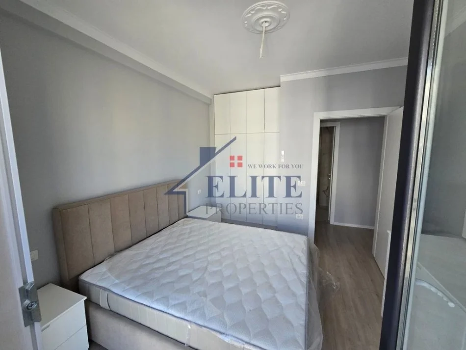 Tirane, jepet me qera apartament 1+1 Kati 6, 70 m² 400 € (yzberisht)