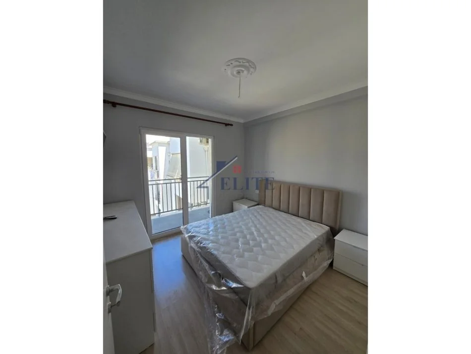 Tirane, jepet me qera apartament 1+1 Kati 6, 70 m² 400 € (yzberisht)