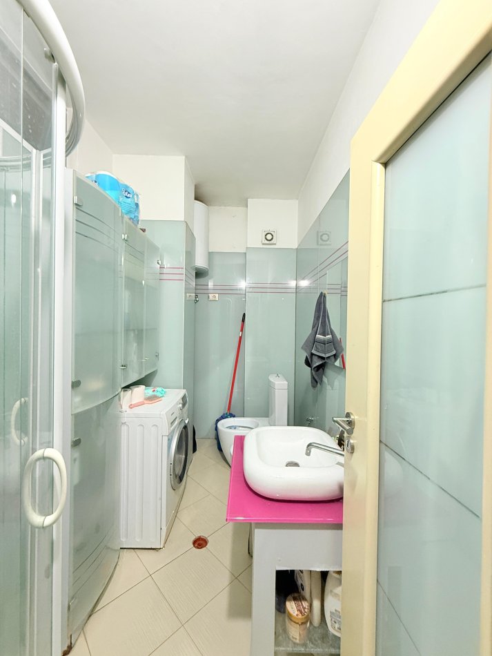 Tirane, shitet apartament 2+1+Ballkon Kati 7, 105 m² 125.000 € (Casa Italia, Tek Spitali Hygeia)
